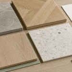 Sol pour salon : échantillons parquet, carrelage, vinyle et stratifié