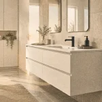 Meuble salle de bain design suspendu, rangement optimisé